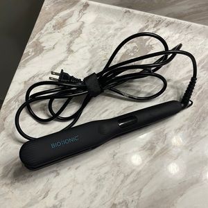 Bio ionic straightener flat iron